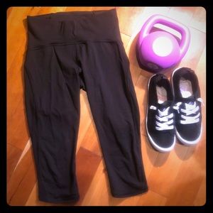 Lululemon crop leggings 8